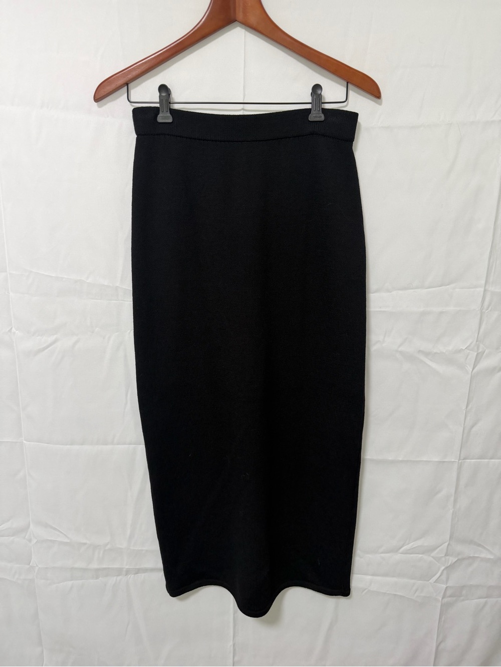 St. John Black Ribbed Knit Pencil Skirt